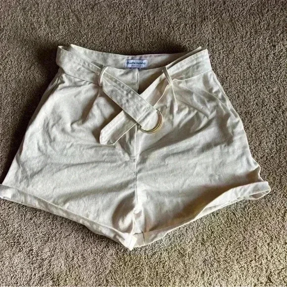 Charlie Holiday Women White Cream Shorts 6 With Matching Belt - Picture 1 of 4